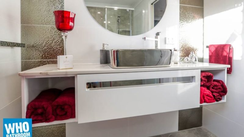 How Bathroom Mirror Cabinet Gives the Illusion of a More Spacious Area
